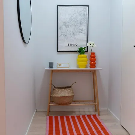 Large Renovated Townhouse With Sauna And Patio * Espoo